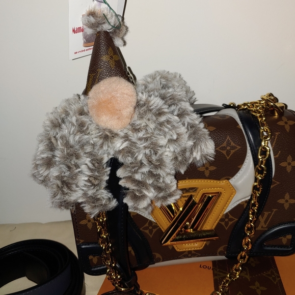 Large gnome with 100% authentic canvas hat. - Picture 12 of 12